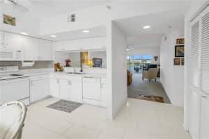 6425 SHORELINE DRIVE, ST PETERSBURG, FL 33708 Sold 07/21/23