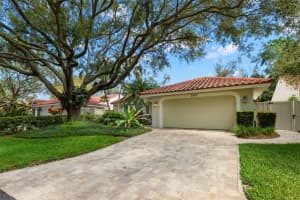 595 QUINTANA PLACE, ST PETERSBURG, FL 33703 Sold 08/08/23