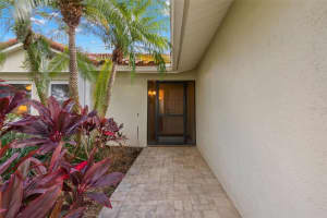 595 QUINTANA PLACE, ST PETERSBURG, FL 33703 Sold 08/08/23