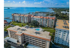 620 EDGEWATER DRIVE, DUNEDIN, FL 34698 Sold 08/08/23