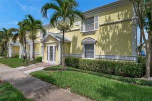 5070 BEACH DRIVE, ST PETERSBURG, FL 33705 Sold 08/24/23