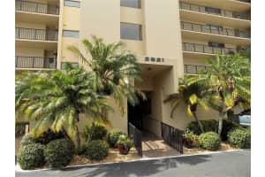 2621 COVE CAY DR #1006, CLEARWATER, FL 33760 Sold 02/01/24