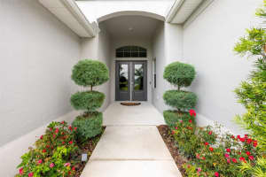 5226 LAKE VENICE DRIVE, WIMAUMA, FL 33598 Sold 10/02/23