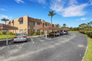 118 ASPEN CIRCLE, SEMINOLE, FL 33777 Sold 08/31/23