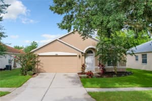 27427 SKY LAKE CIRCLE, WESLEY CHAPEL, FL 33544 Sold 08/09/23