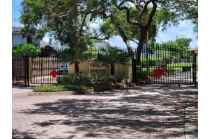 710 HAMMOCK PINE BOULEVARD, CLEARWATER, FL 33761 Sold 08/18/23