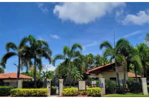 710 HAMMOCK PINE BOULEVARD, CLEARWATER, FL 33761 Sold 08/18/23