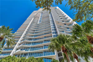 175 1ST STREET, ST PETERSBURG, FL 33701 Sold 10/05/23