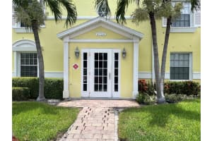 4725 COQUINA KEY DRIVE, ST PETERSBURG, FL 33705 Sold 04/16/24