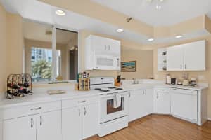 4737 DOLPHIN CAY LANE, ST PETERSBURG, FL 33711 Sold 10/13/23