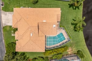 1247 DARLINGTON OAK CIRCLE, ST PETERSBURG, FL 33703 Sold 11/14/23