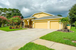 594 CENTERWOOD DRIVE, TARPON SPRINGS, FL 34688 Sold 10/05/23