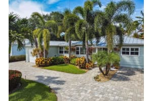 3940 OLEANDER WAY, ST PETE BEACH, FL 33706 Sold 10/11/23