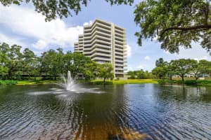 5940 PELICAN BAY PLAZA, GULFPORT, FL 33707 Sold 12/07/23