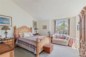6826 STONES THROW CIRCLE, ST PETERSBURG, FL 33710 Sold 09/28/23