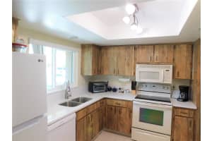 2505 OAKLEAF LANE, CLEARWATER, FL 33763 Sold 10/16/23
