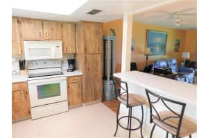 2505 OAKLEAF LANE, CLEARWATER, FL 33763 Sold 10/16/23