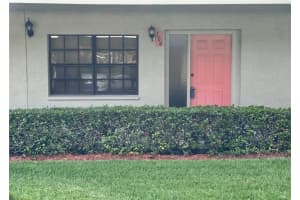 2040 LAKEVIEW DRIVE, CLEARWATER, FL 33763 Sold 11/08/23