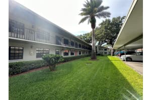 2040 LAKEVIEW DRIVE, CLEARWATER, FL 33763 Sold 11/08/23