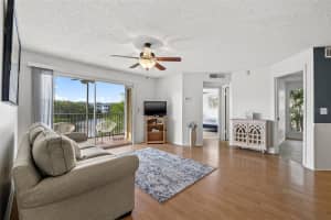 4115 CHATHAM OAK COURT, TAMPA, FL 33624 Sold 09/25/23