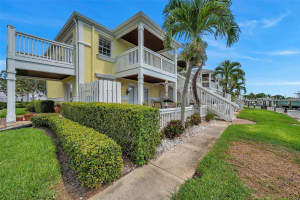 4715 COQUINA KEY DRIVE, ST PETERSBURG, FL 33705 Sold 09/01/23