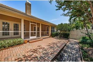 5071 WHITE PINE CIRCLE, ST PETERSBURG, FL 33703 Sold 09/21/23