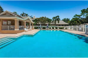 5071 WHITE PINE CIRCLE, ST PETERSBURG, FL 33703 Sold 09/21/23