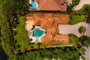 8967 SILVERTHORN ROAD, LARGO, FL 33777 Sold 01/23/24