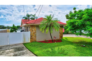 4089 POMPANO DRIVE, ST PETERSBURG, FL 33705 Sold 01/12/24