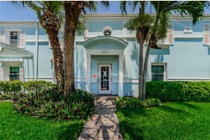 5094 STARFISH DRIVE, ST PETERSBURG, FL 33705 Sold 09/06/23