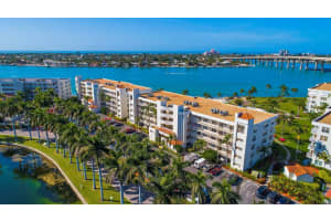 6061 BAHIA DEL MAR CIRCLE, ST PETERSBURG, FL 33715 Sold 10/06/23