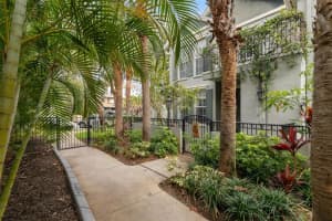 698 DELMAR TERRACE, ST PETERSBURG, FL 33701 Sold 02/06/24