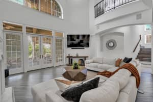 9433 SILVERTHORN ROAD, LARGO, FL 33777 Sold 11/17/23