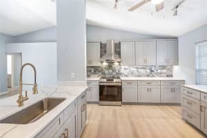 5743 MANCHESTER DR E, LAKELAND, FL 33810 Sold 12/23/23