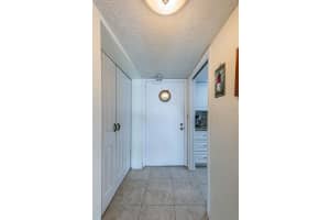 4775 COVE CIRCLE, ST PETERSBURG, FL 33708 Sold 11/22/23