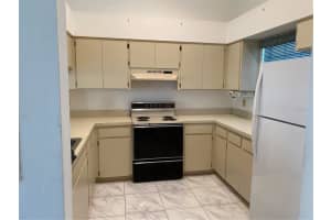 6802 STONES THROW CIRCLE, ST PETERSBURG, FL 33710 Sold 10/04/23