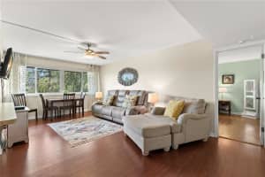 750 VILLAGE DRIVE, ST PETERSBURG, FL 33716 Sold 10/13/23