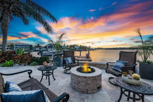 7999 10TH AVENUE, ST PETERSBURG, FL 33707 Sold 12/04/23