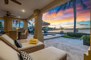 7999 10TH AVENUE, ST PETERSBURG, FL 33707 Sold 12/04/23