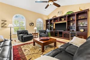 2604 ROYAL LIVERPOOL DRIVE, TARPON SPRINGS, FL 34688 Sold 12/07/23