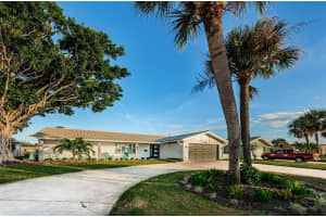 1984 MASSACHUSETTS AVENUE, ST PETERSBURG, FL 33703 Sold 01/05/24