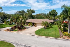 2306 JONES DR, DUNEDIN, FL 34698 Sold 11/06/23