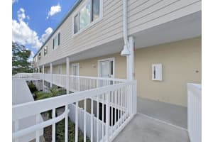 433 PAULA DRIVE, DUNEDIN, FL 34698 Sold 10/17/23