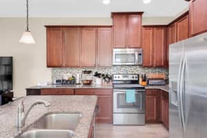 6900 40TH LANE, PINELLAS PARK, FL 33781 Sold 11/21/23