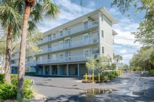 5 ISLAND PARK PLACE, DUNEDIN, FL 34698 Sold 01/26/24