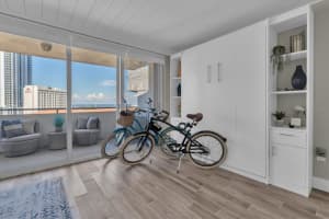 470 3RD STREET, ST PETERSBURG, FL 33701 Sold 12/19/23