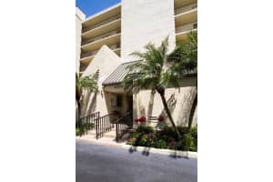 2700 COVE CAY DRIVE, CLEARWATER, FL 33760 Sold 02/09/24