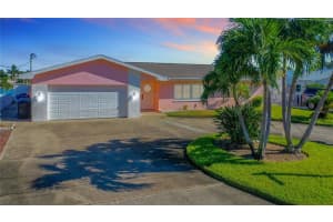756 79TH CIRCLE, ST PETERSBURG, FL 33707 Sold 11/20/23