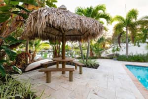 885 115TH AVENUE, TREASURE ISLAND, FL 33706 Sold 12/01/23
