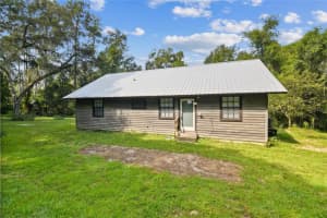 3144 Spring Lake Hwy, BROOKSVILLE